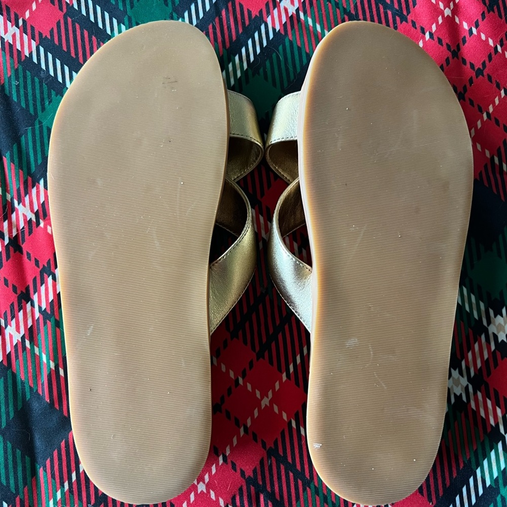 Lilly Pulitzer Gold Bayshore Slide Sandals - Picture 4 of 4